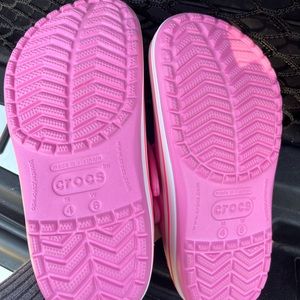 Womens crocs in pink